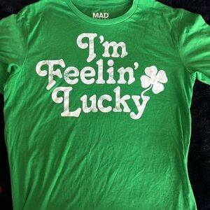 I'm Feeling Lucky Short Sleeve Irish Graphic T-Shirt Size LARGE / BRAND NEW